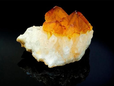 为什么美国尤尼明能够生产出高纯石英砂？